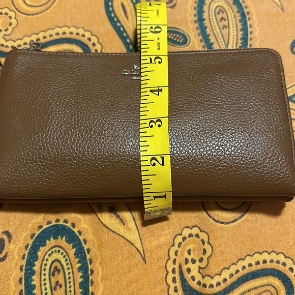 Coach Saddle brown double zip wallet wristlet used once - Picture 9 of 13